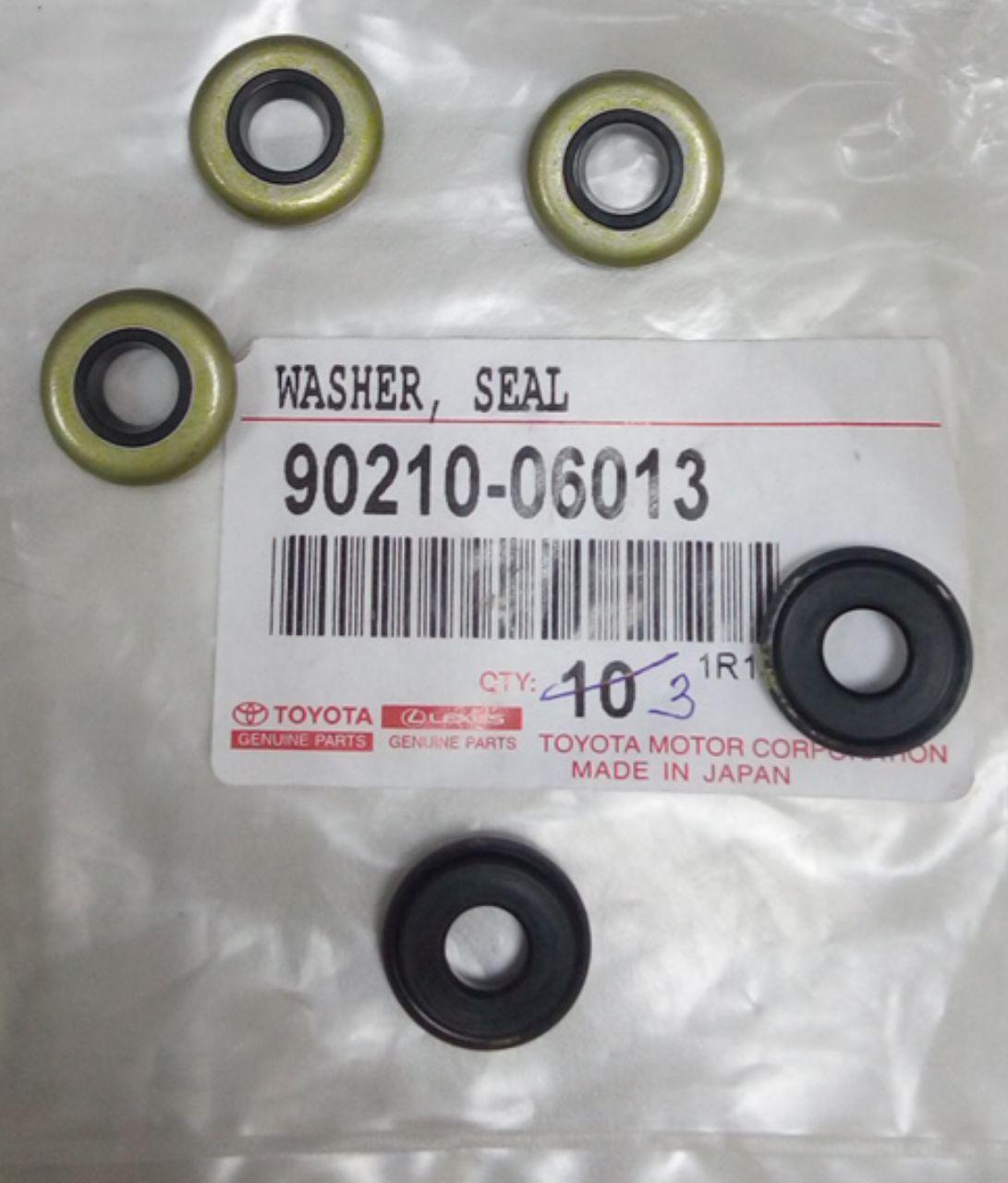 ШАЙБА КРЫШКИ КЛАПАНОВ TOYOTA 9021006013