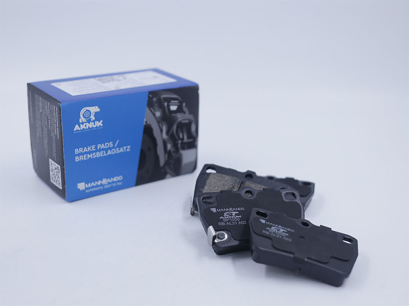 КОЛОДКИ ТОРМОЗНЫЕ ДИСКОВЫЕ AKNUK BP1050
