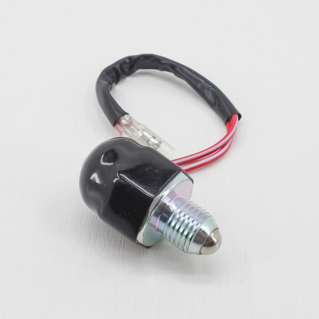 ДАТЧИК ВКЛЮЧЕНИЯ ЗАДНЕГО ХОДА ZEVS SLIS011