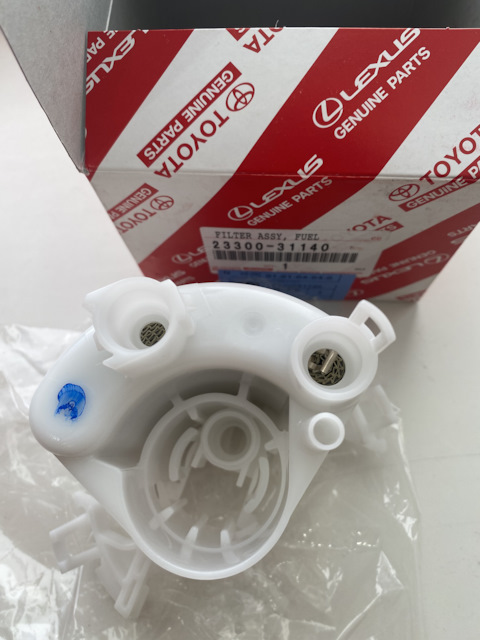 ФИЛЬТР ТОПЛИВНЫЙ TOYOTA 2330031140