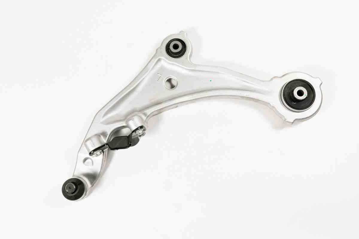 РЫЧАГ ПОДВЕСКИ JD JDCP0072R