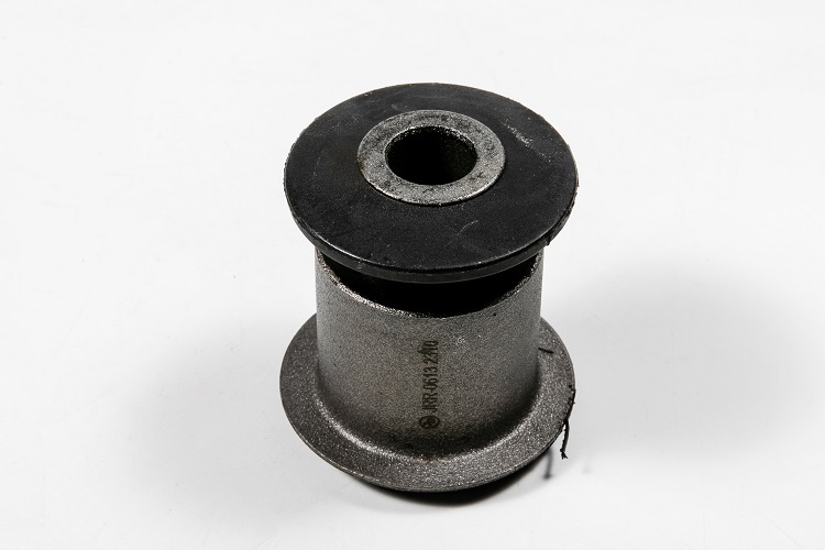 САЙЛЕНТБЛОК РЫЧАГА ПОДВЕСКИ JD JRR0613