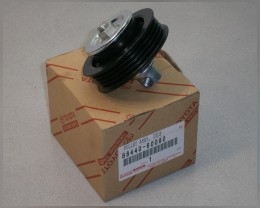 РОЛИК ПРИВОДНОГО РЕМНЯ ОБВОДНОЙ TOYOTA 8844060090