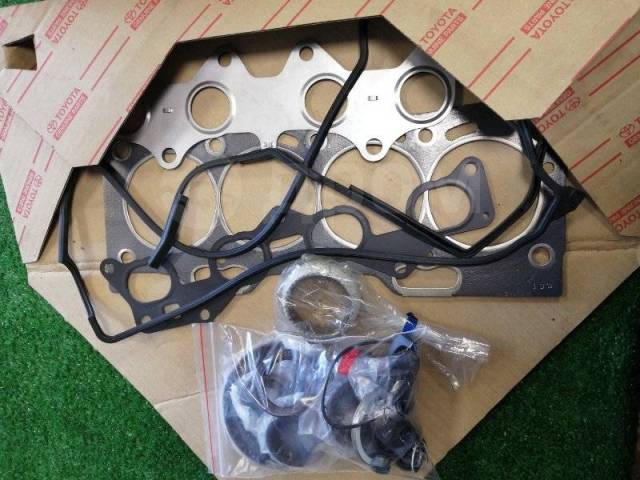 РЕМКОМПЛЕКТ ДВИГАТЕЛЯ TOYOTA 0411111140