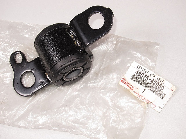 САЙЛЕНТБЛОК TOYOTA 4807542050