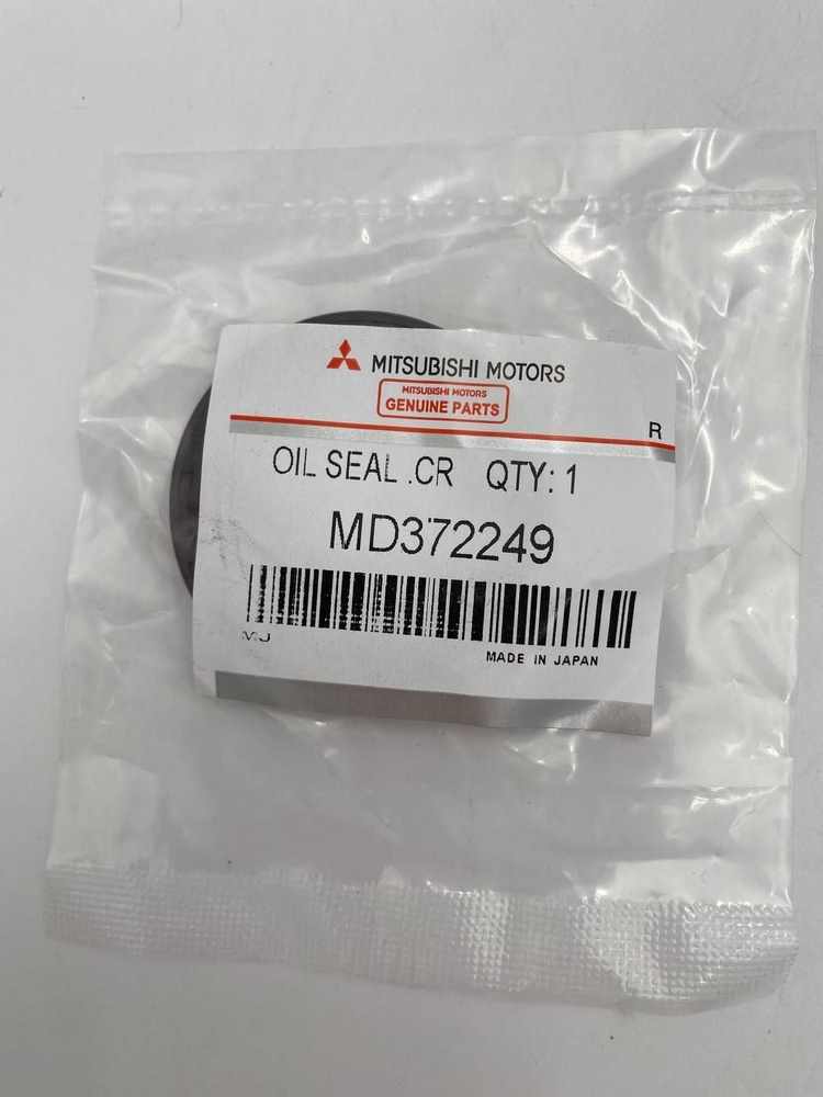 САЛЬНИК КОЛЕНВАЛА MITSUBISHI MD372249
